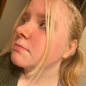 Meet your Posher, Emilie